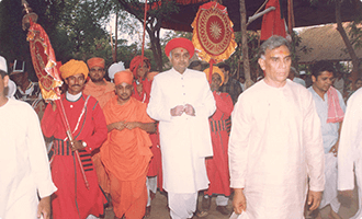 H. H. Acharya Shree Tejendraprasadji Maharaj